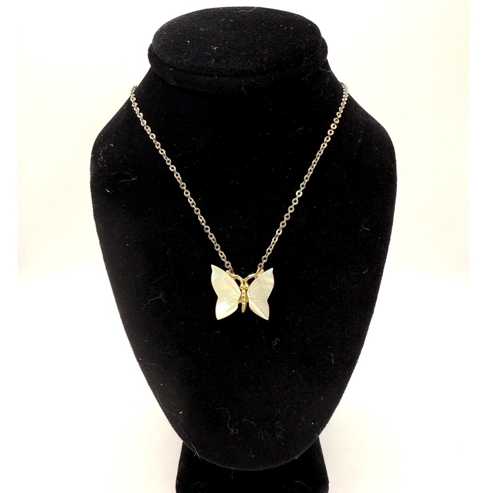 Vintage Gold Tone Mother of Pearl Butterfly‎ Pendant Necklace